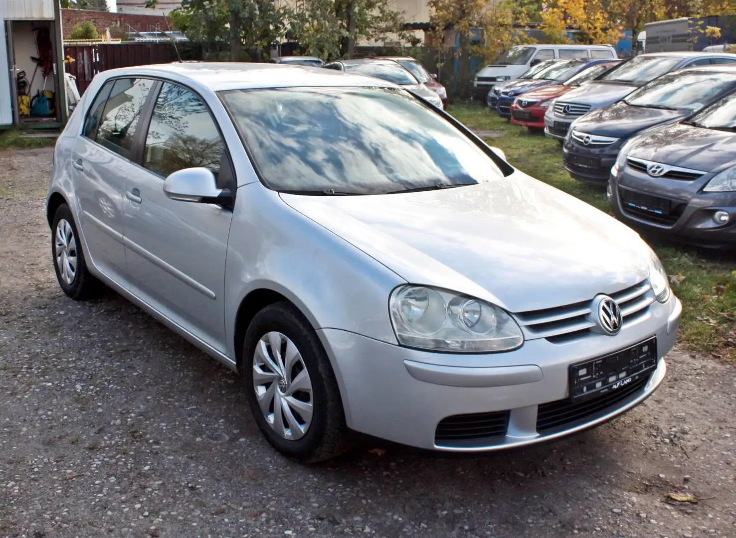 Volkswagen Golf V Lim. Trendline/ TÜV/AU 05/2027 Silber - 1