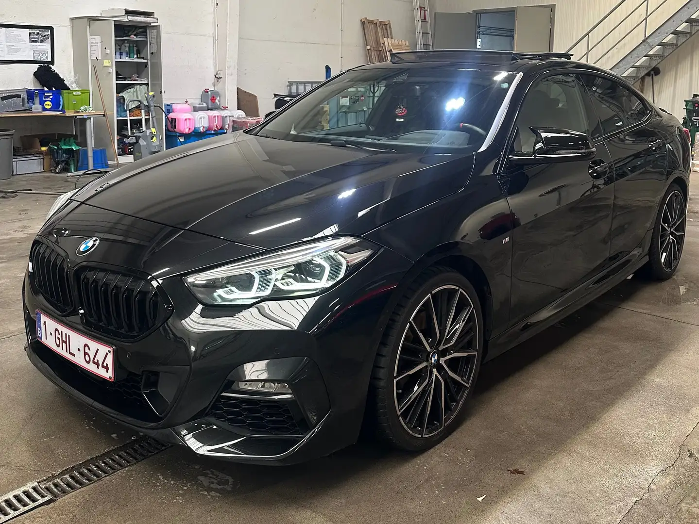 BMW 218 Sport Zwart - 1