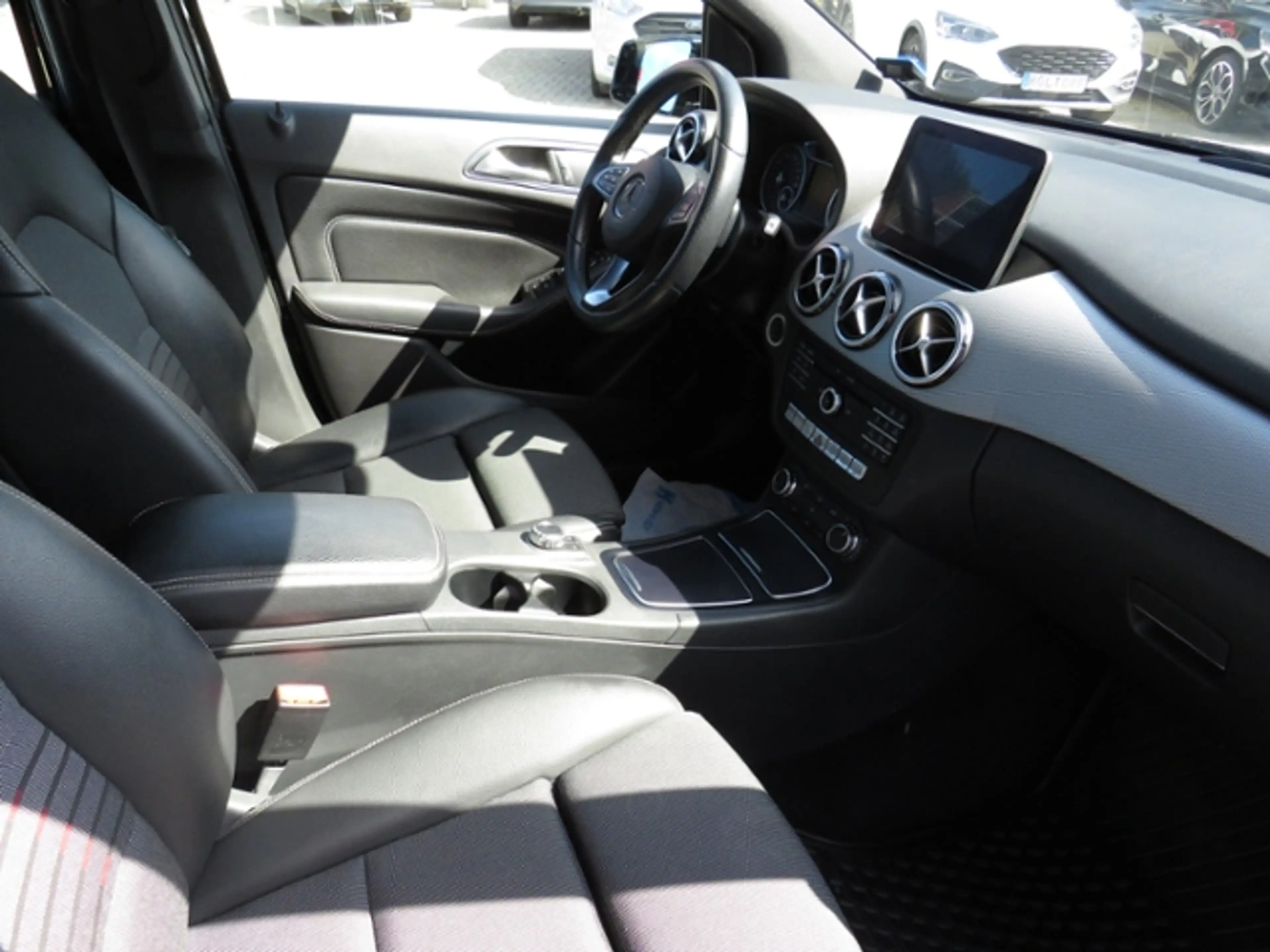 Mercedes-Benz B Electric Drive -Klasse 180 (246.242) KLIMA LED NAVI ALU — photo 6