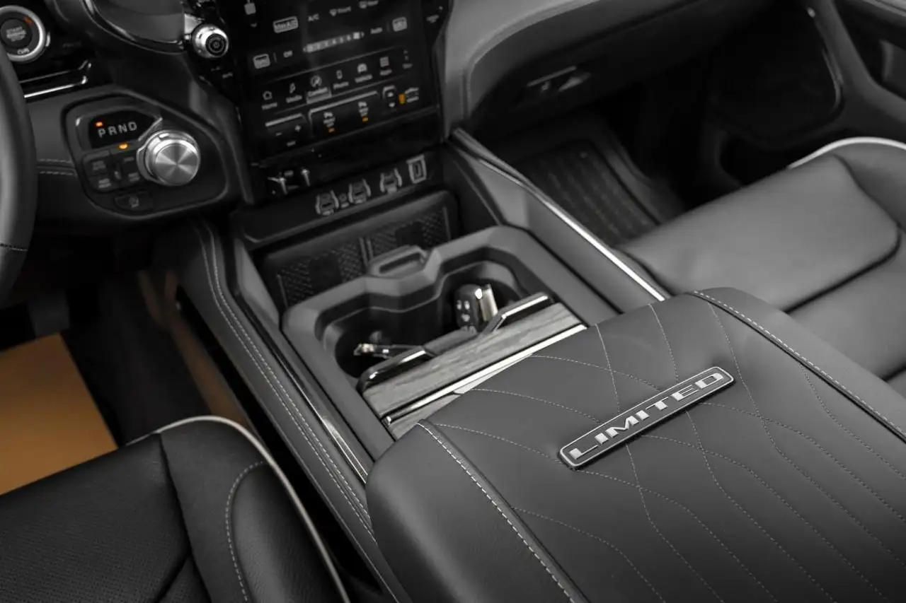 RAM 1500 fotografie RAM 1500