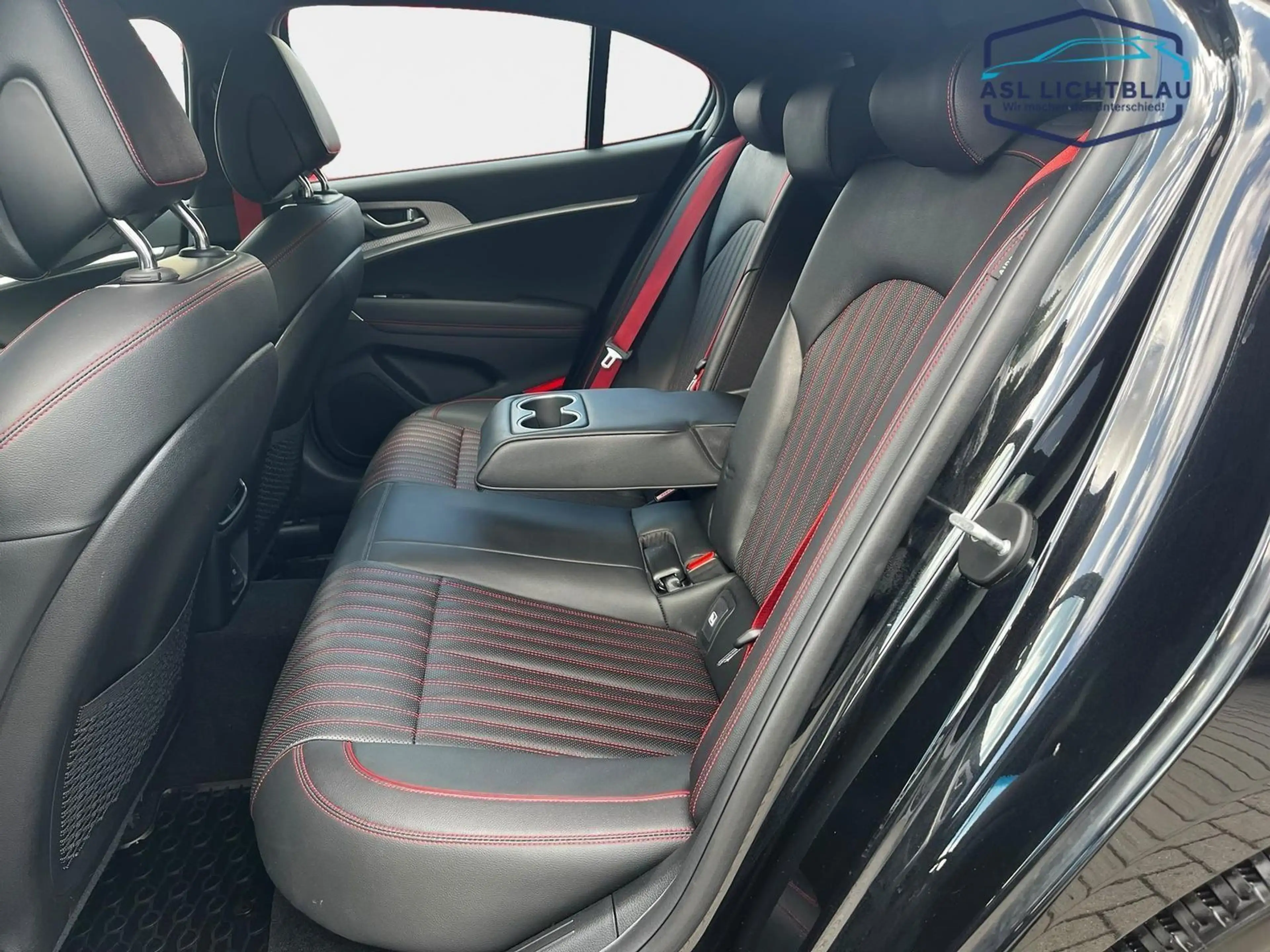 Genesis G70 Shooting Brake 2.2 D Luxur G70 Shooting Brake 2.2D RWD — photo 14