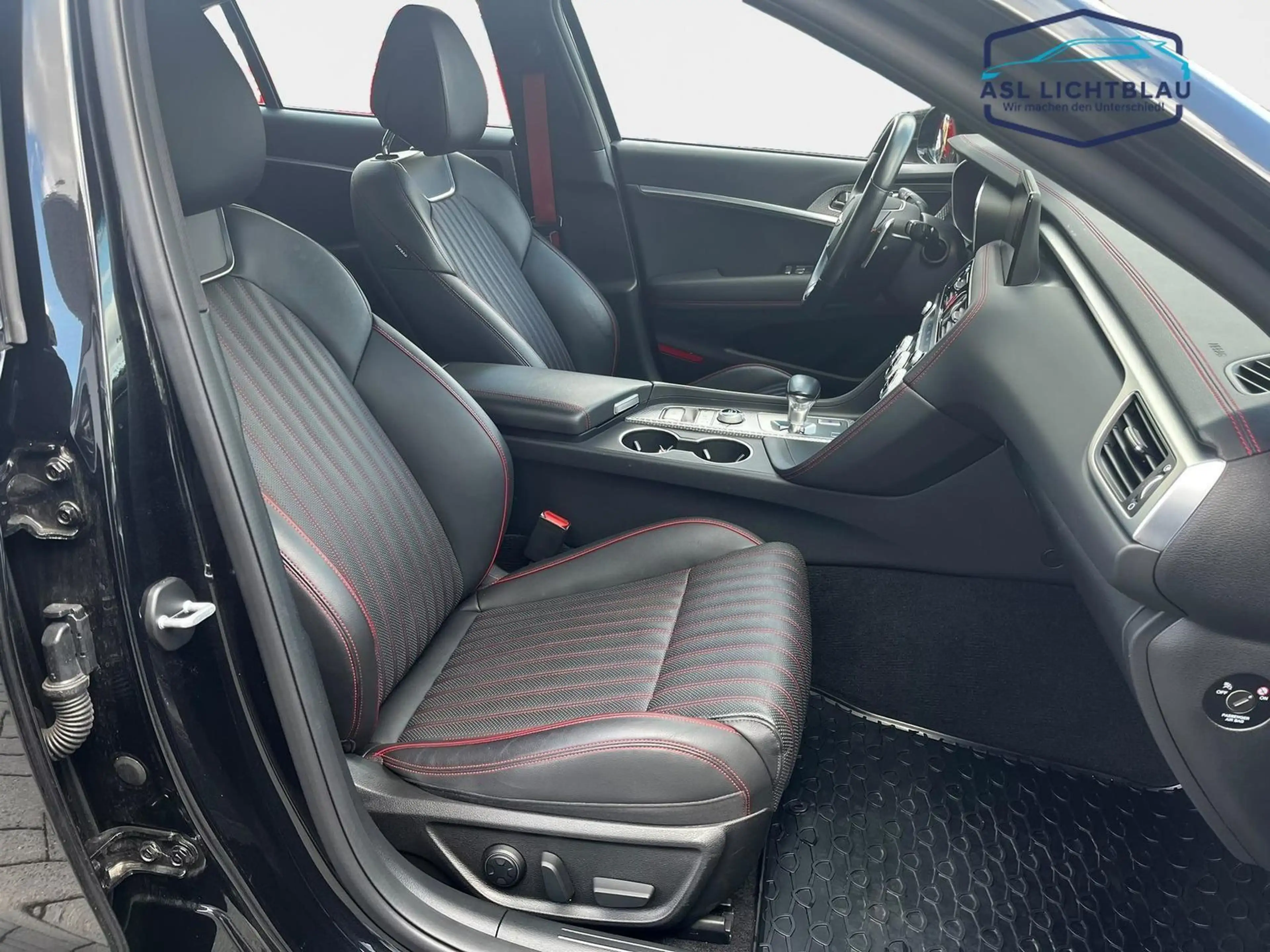 Genesis G70 Shooting Brake 2.2 D Luxur G70 Shooting Brake 2.2D RWD — photo 18