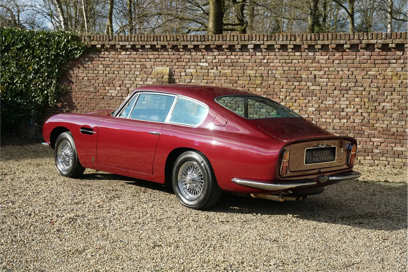 Aston Martin Vantage DB6 Mk1 with manual gearbox This is an original fa Rouge - 2
