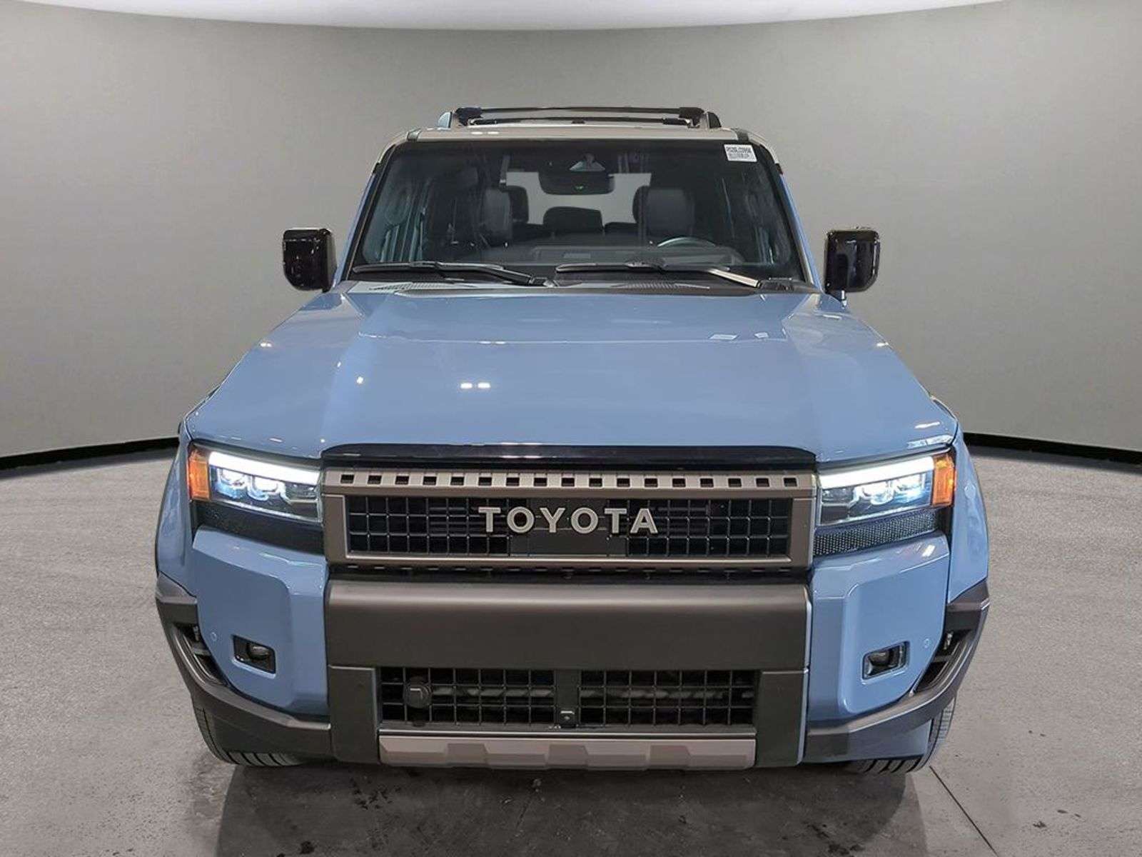 2026 Toyota Land Cruiser PREMIUM 4WD; DEMO SPECIAL!! HYBRID, LEATHER, HUD, — снимка 1