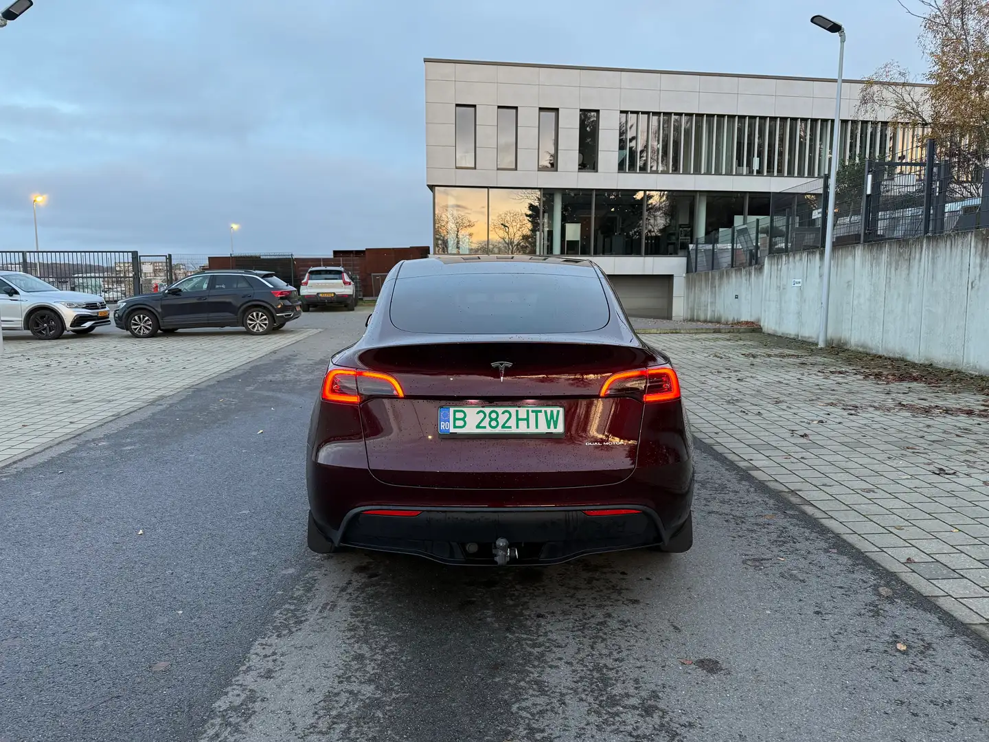 Tesla Model Y Model Y Long Range Dual Motor AWD Rouge - 2