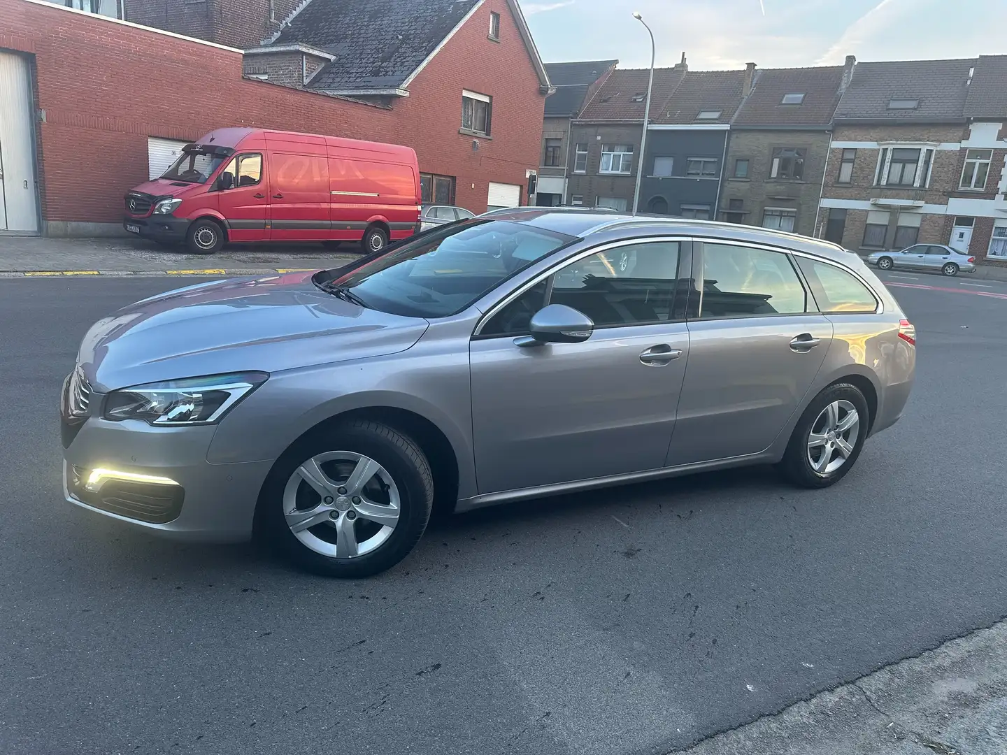 Peugeot 508 SW 1.6 BlueHDi Navigations Cruise**Garantie 1an** Plateado - 1