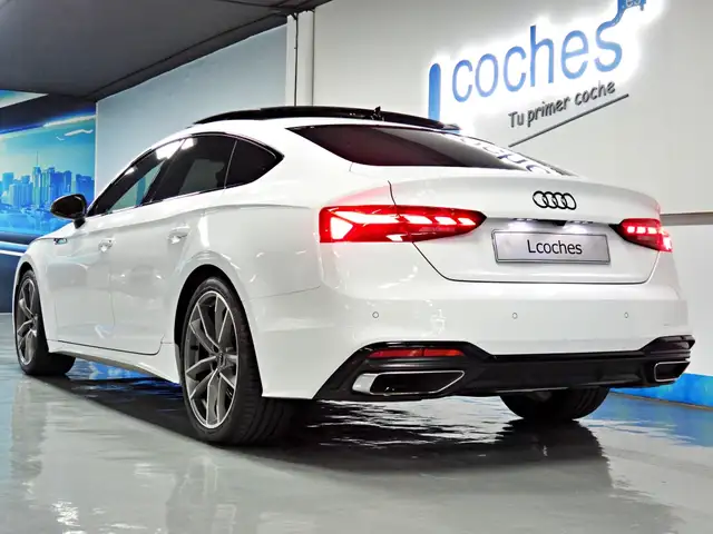 Audi A5 view 7