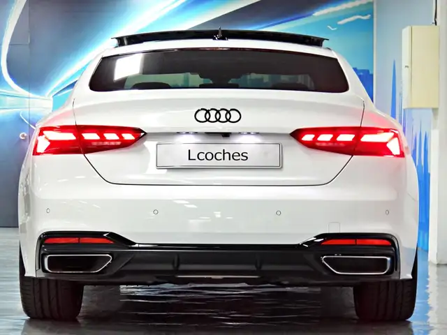 Audi A5 view 9