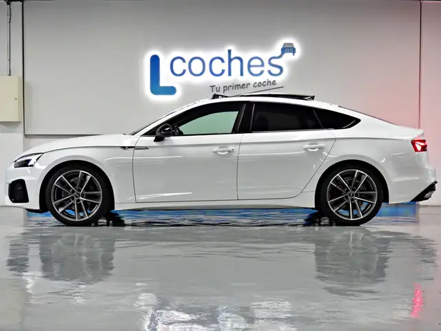 Audi A5 view 2