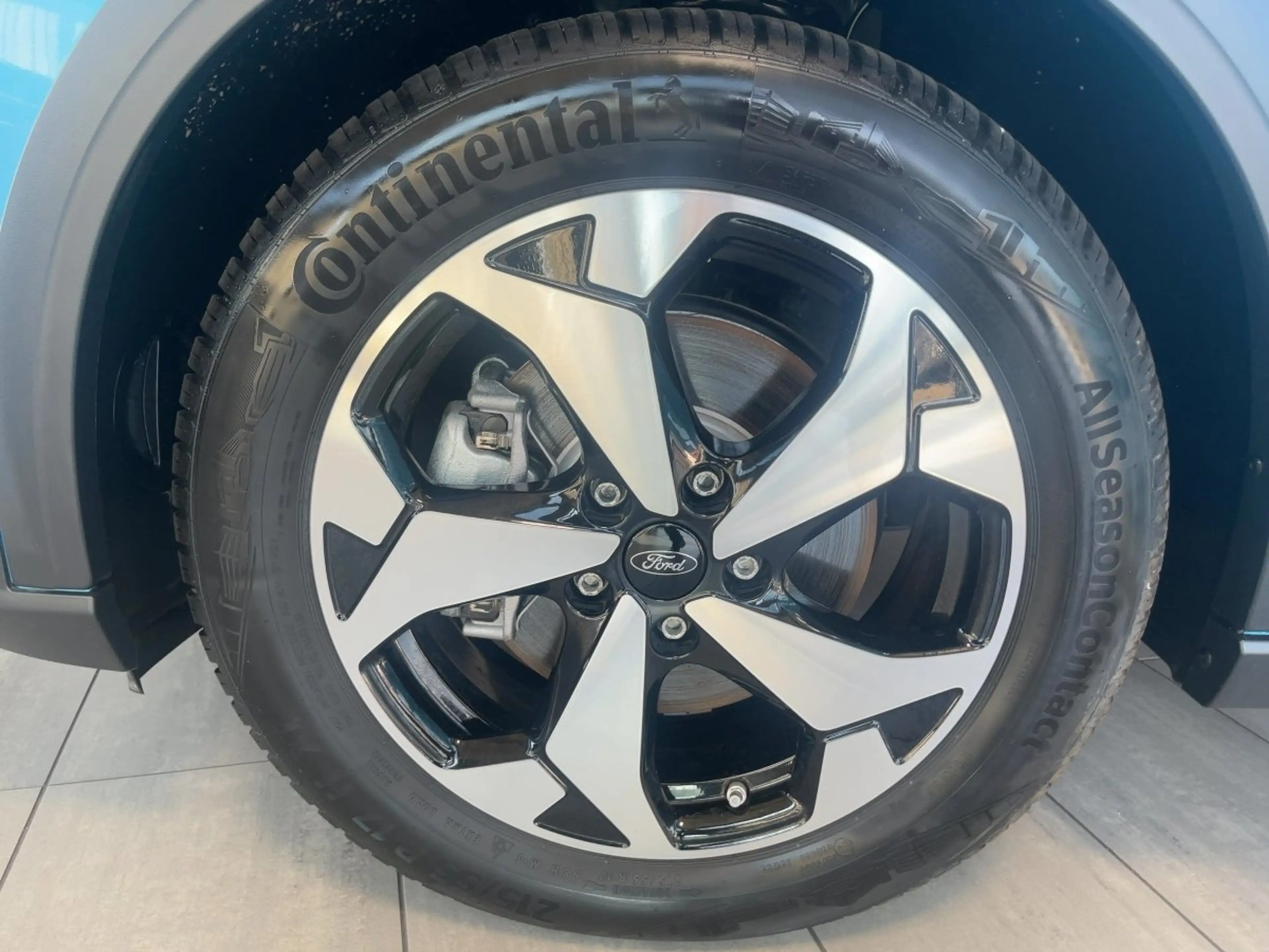 Ford Tourneo Connect (L1) Active 90 kW — photo 14
