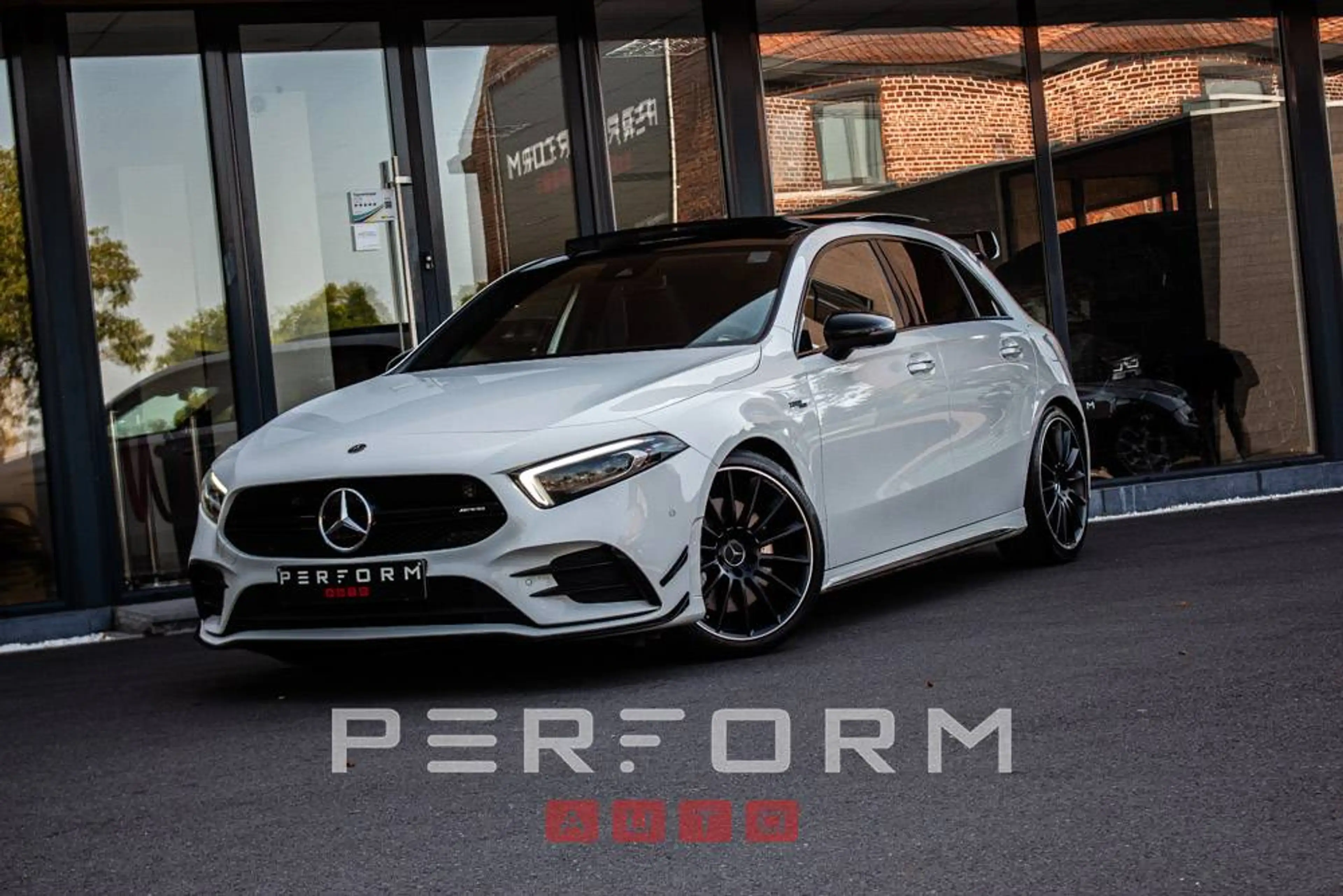 Mercedes-Benz A 35 AMG A 35 AMG 4-Matic *KEYLESS*SFEERLICHT*PANO*