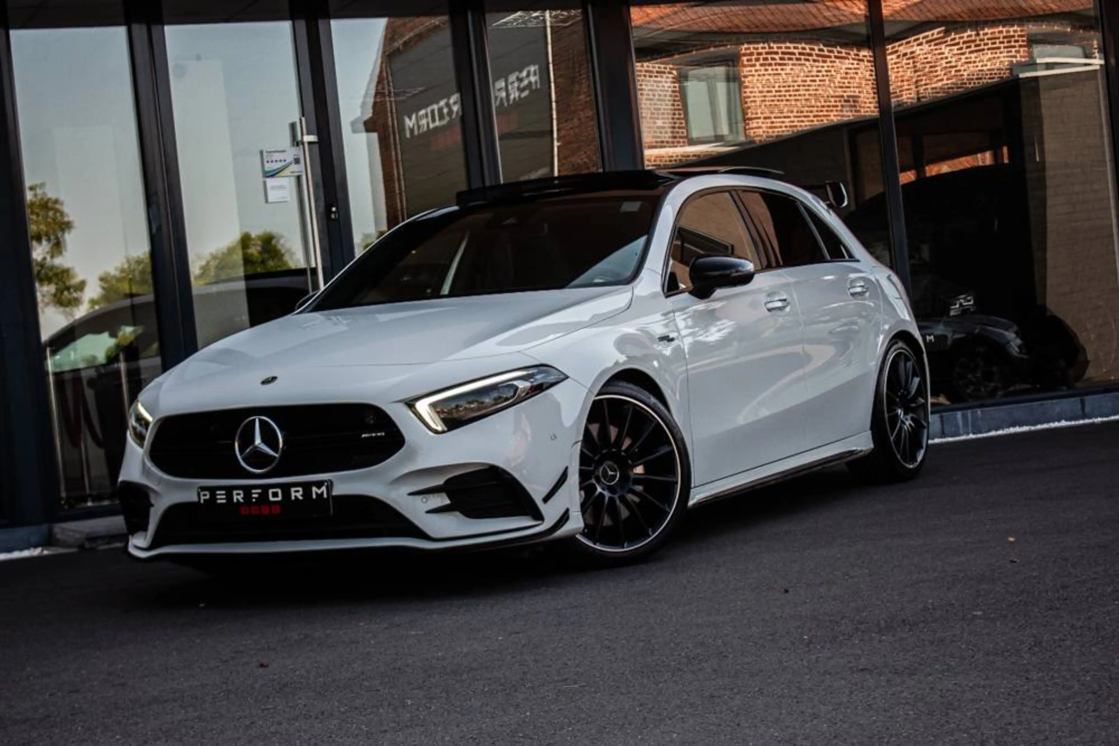 Mercedes-Benz A 35 AMG A 35 AMG 4-Matic *KEYLESS*SFEERLICHT*PANO* — photo 15