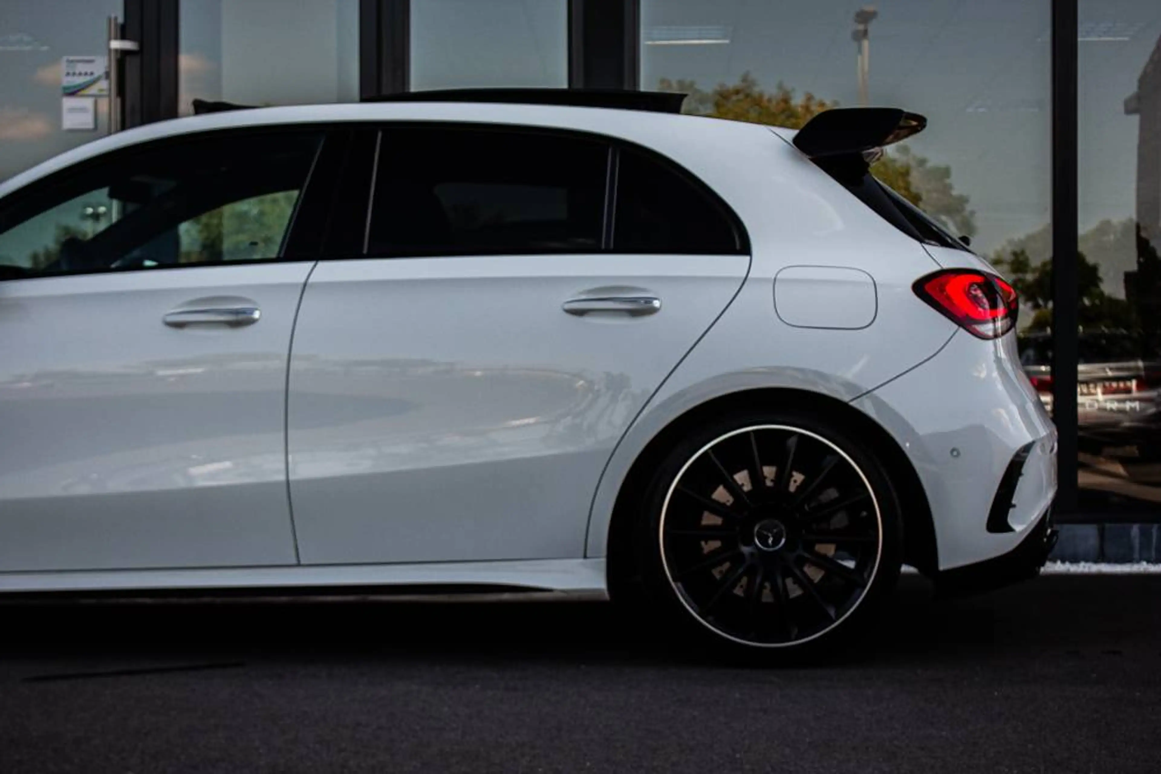 Mercedes-Benz A 35 AMG A 35 AMG 4-Matic *KEYLESS*SFEERLICHT*PANO* — photo 14