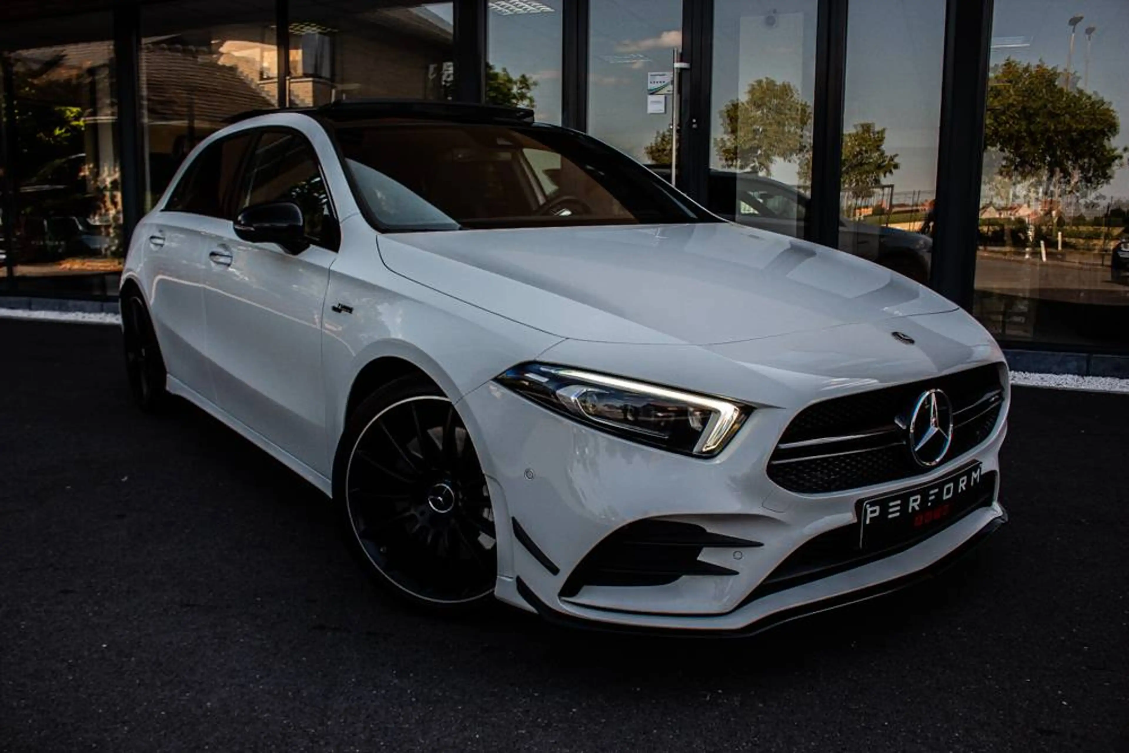Mercedes-Benz A 35 AMG A 35 AMG 4-Matic *KEYLESS*SFEERLICHT*PANO* — photo 5