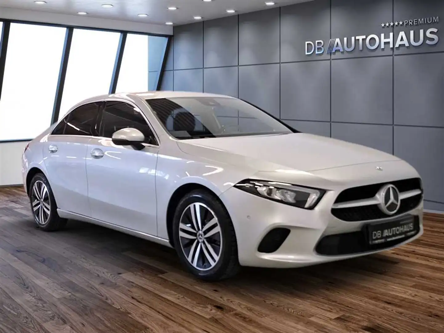 Mercedes-Benz A 200 d 8G-DCT Silver - 2