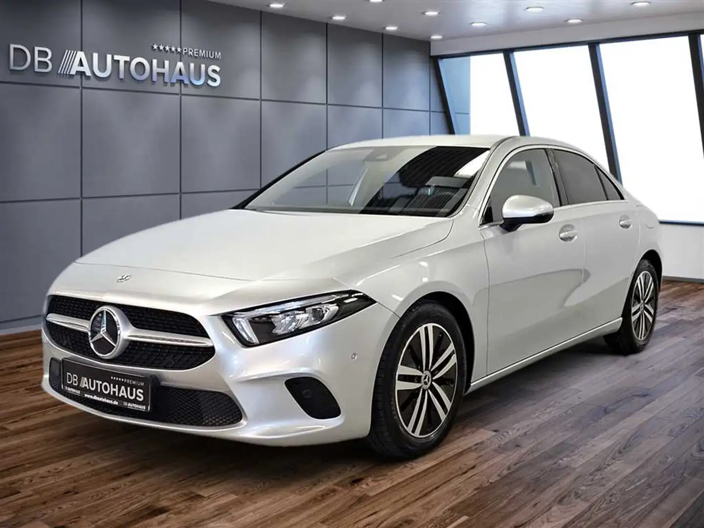 Mercedes-Benz A 200 d 8G-DCT Silver - 1