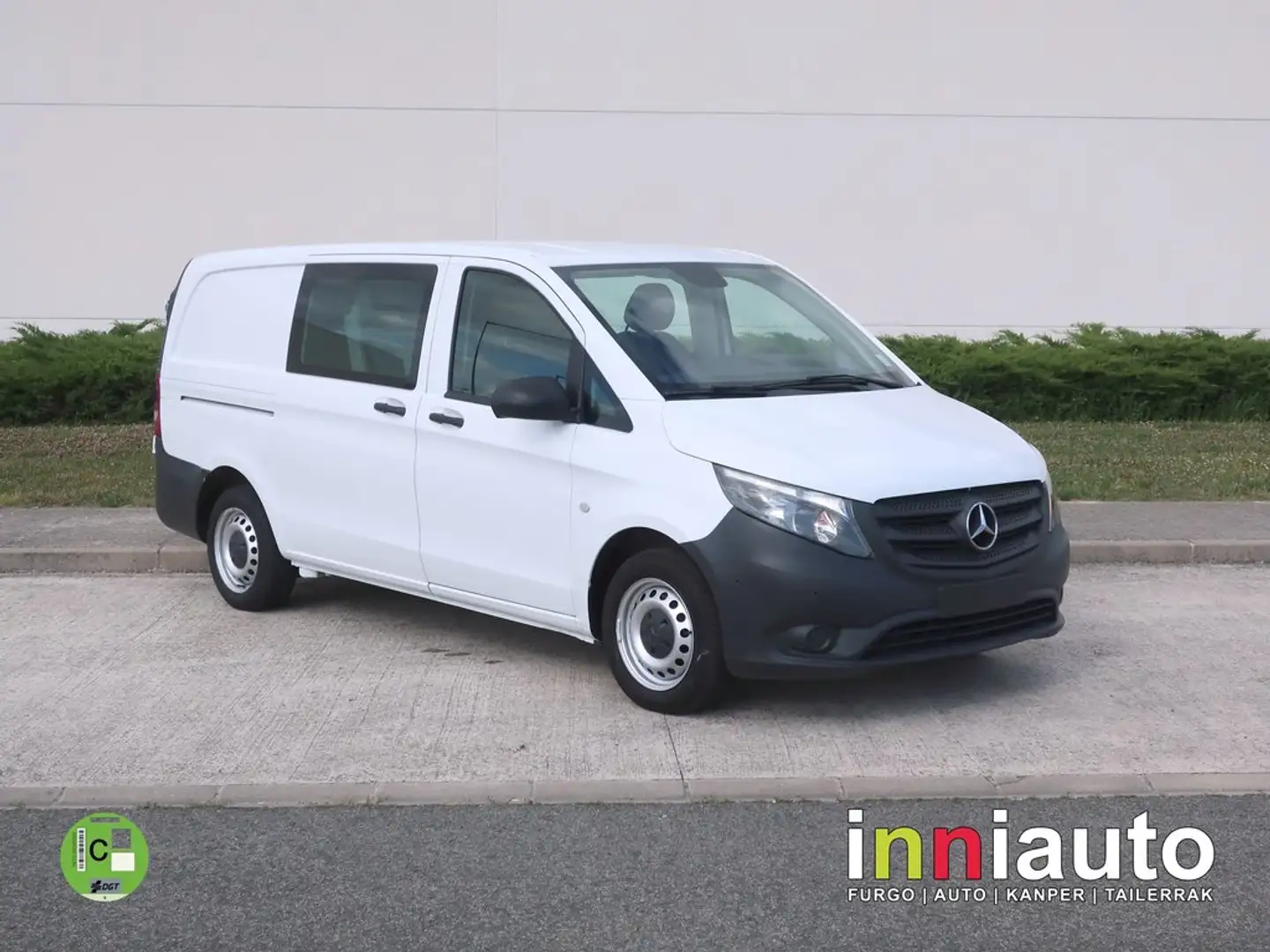 Mercedes-Benz Vito Long Combi 5 AUTO 114CDI 136cv + NAVI + ASIENTOS A Weiß - 1