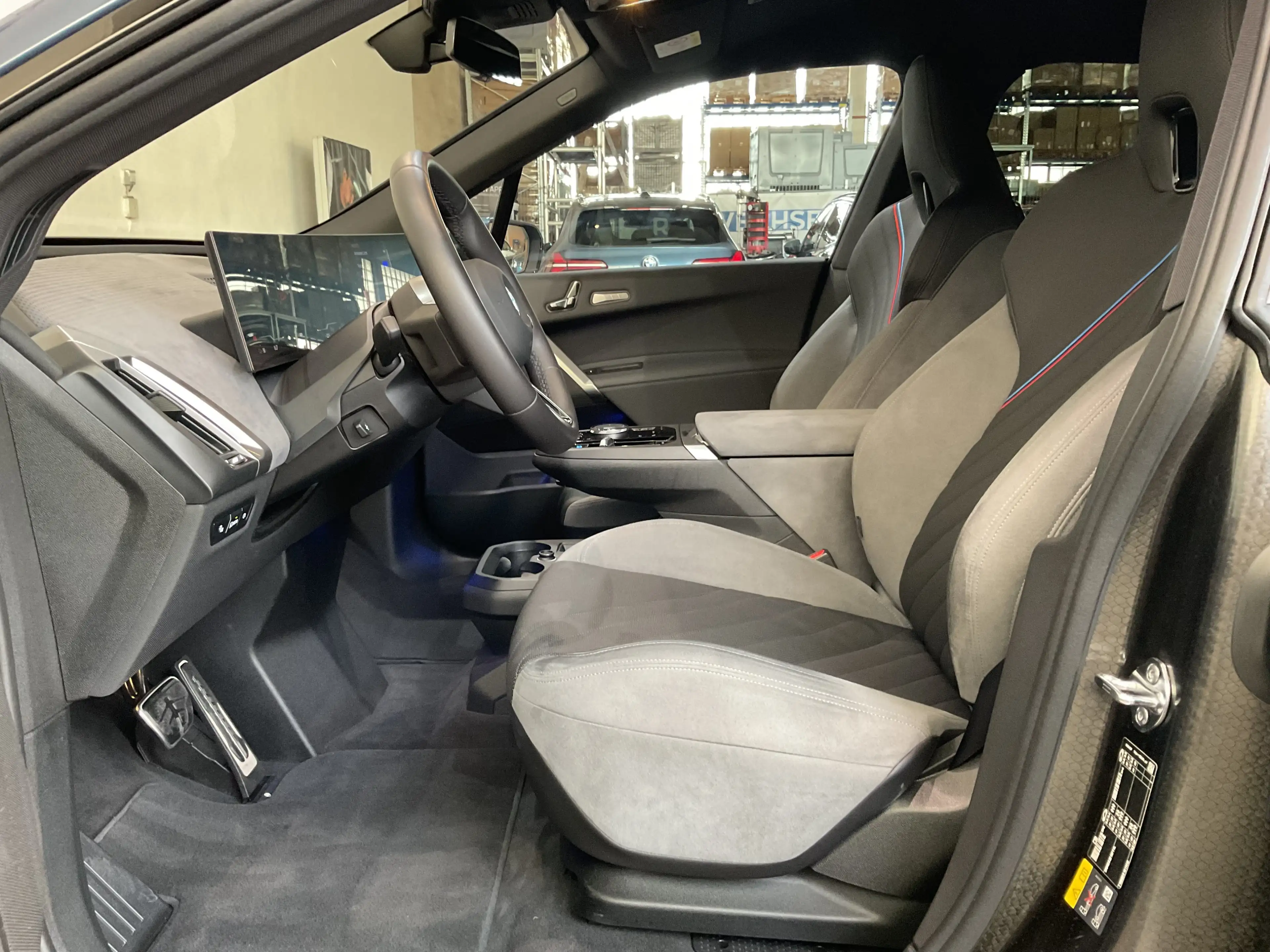 BMW iX xDrive45 M Sportpaket, Sitzbelüftung, Multifunktio — photo 7