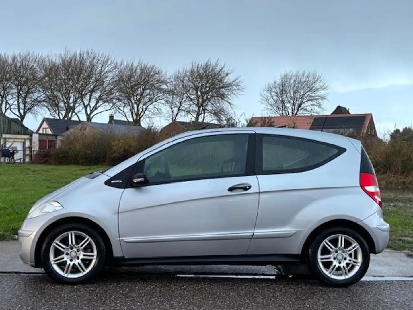 Mercedes-Benz A 170 Classic 3-Drs Automaat Airco Audio/CD Leder/Stof L Grau - 2