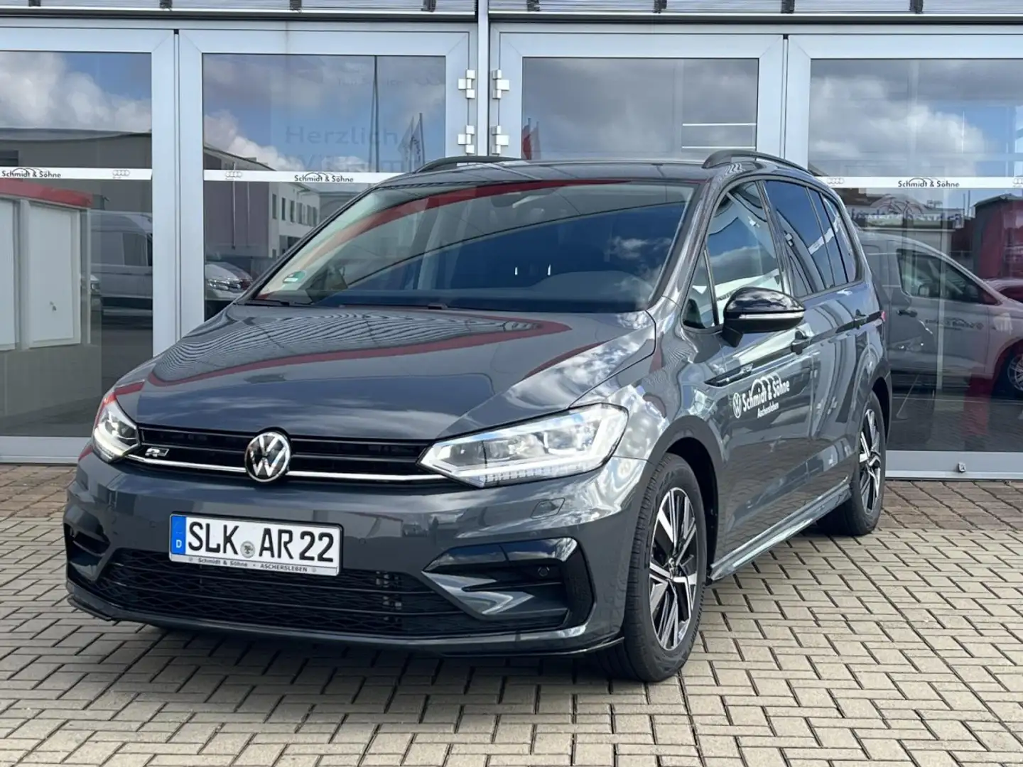 Volkswagen Touran 1,5 l TSI R-Line DSG BLACK STYLE AHK, Klima Navi Grau - 2