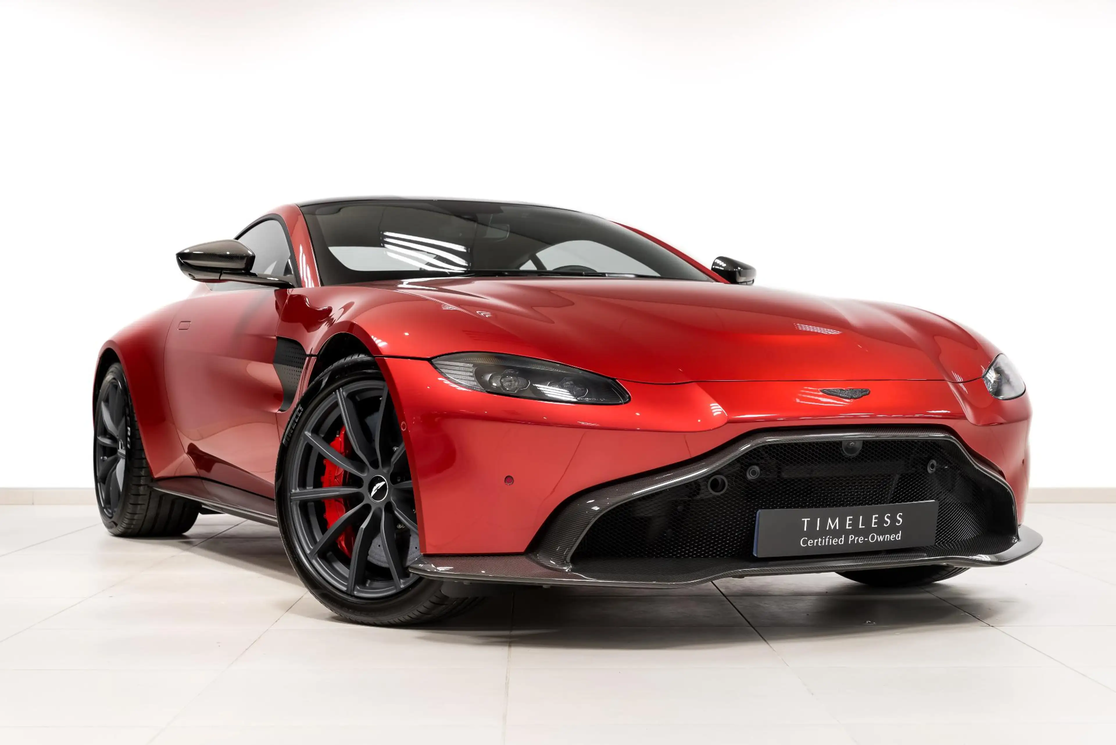 Aston Martin Vantage Coupe | Manual | Carbon Fibre Package | Incl BPM | — photo 2