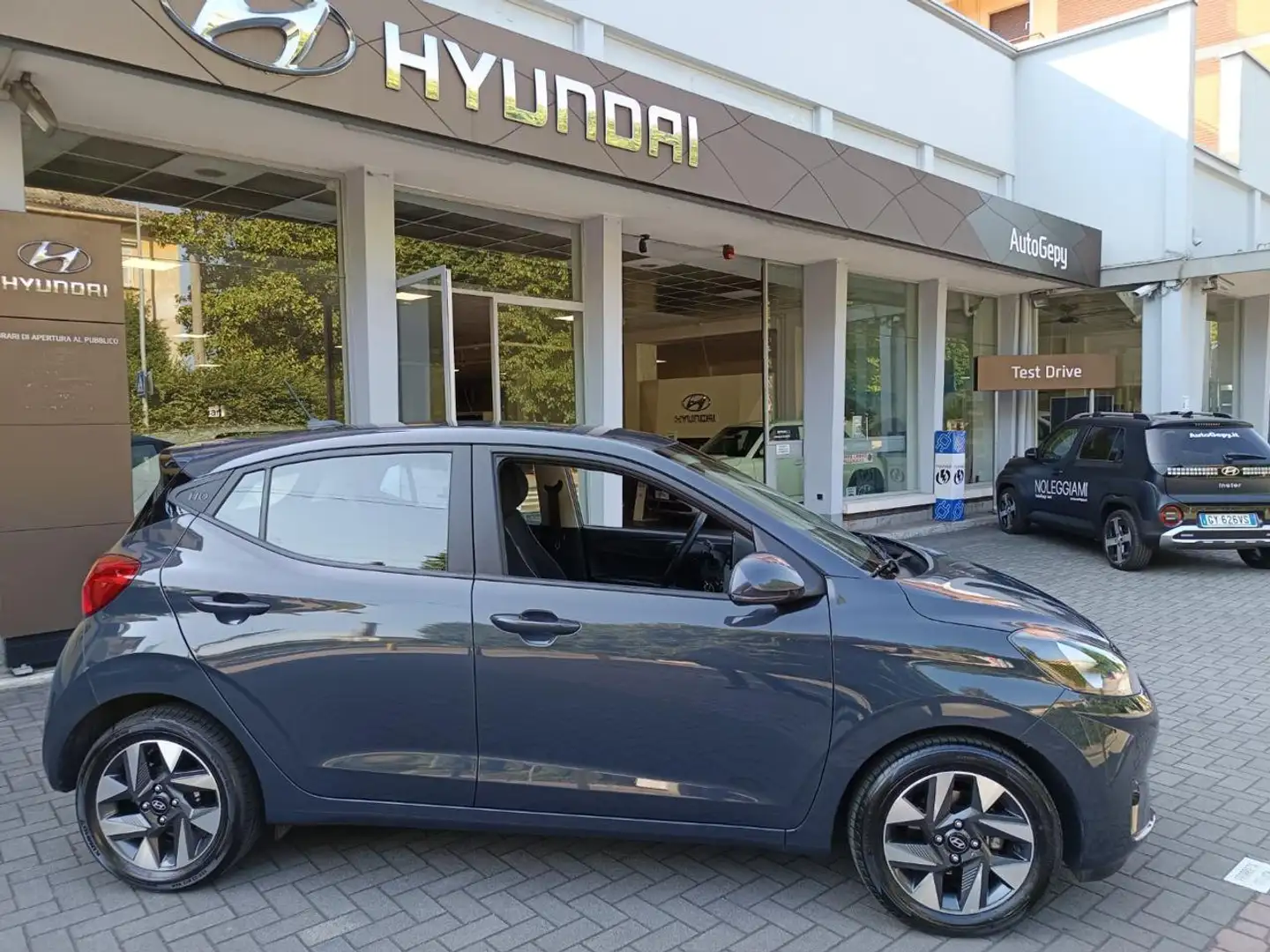 Hyundai i10 1.0 MPI Connectline Grigio - 2