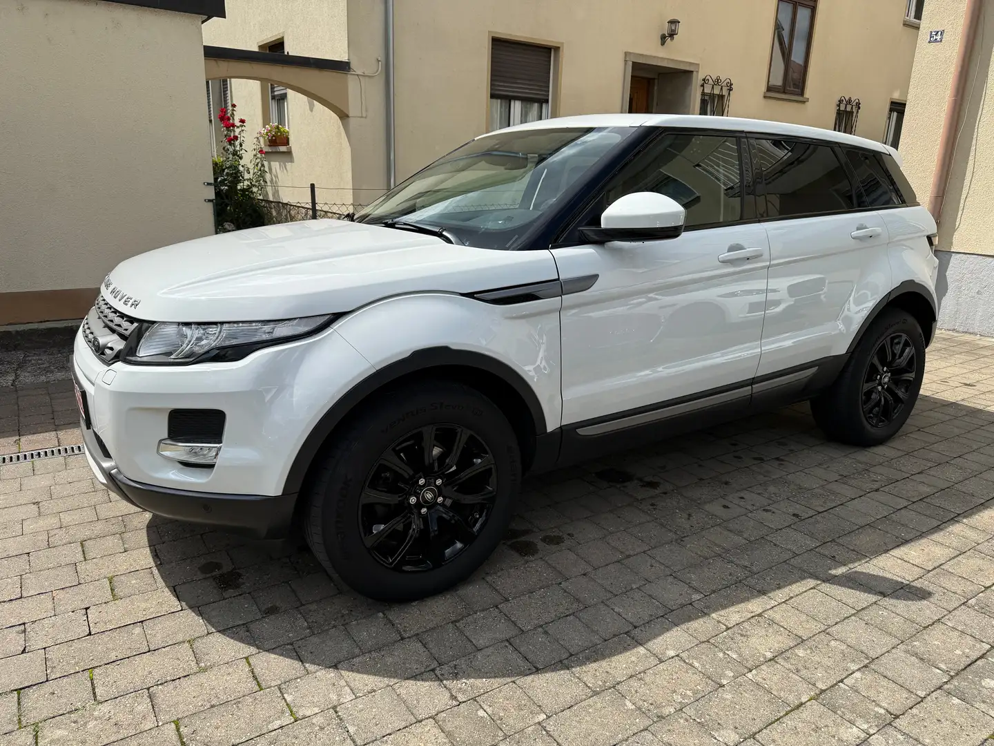 Land Rover Range Rover Evoque Pure Technik 9-Gang/1.Hand/ Weiß - 2