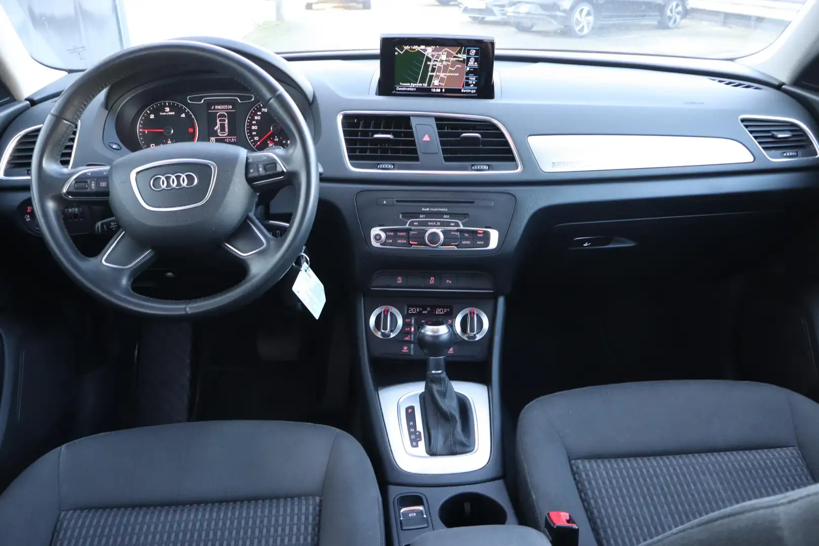 Audi Q3 2.0 TDI quattro Pro Line Navigatie, Climate contro Zwart - 2