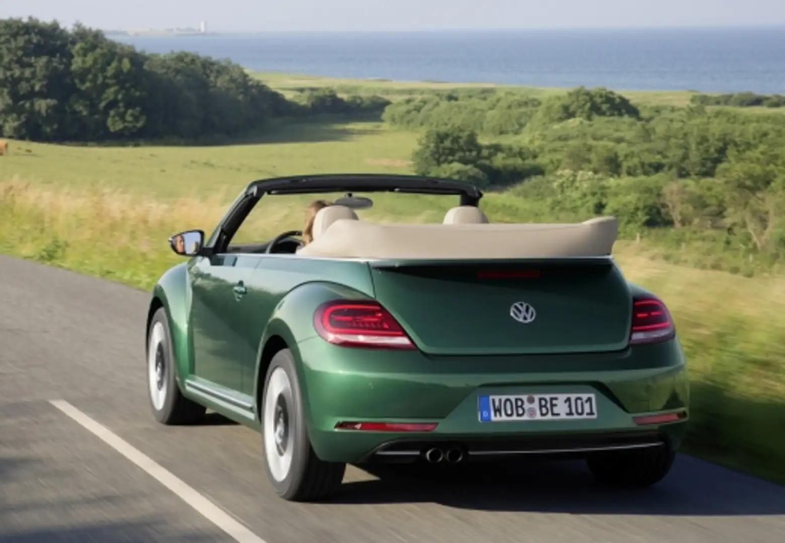Volkswagen Beetle Cabrio 1.2 TSI Beetlemanía 77kW Blanc - 2
