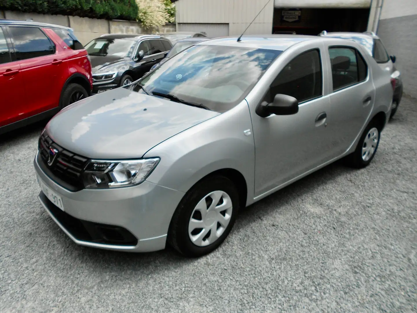 Dacia Logan 1.0i SCe Essential  58126 km !! Gris - 2