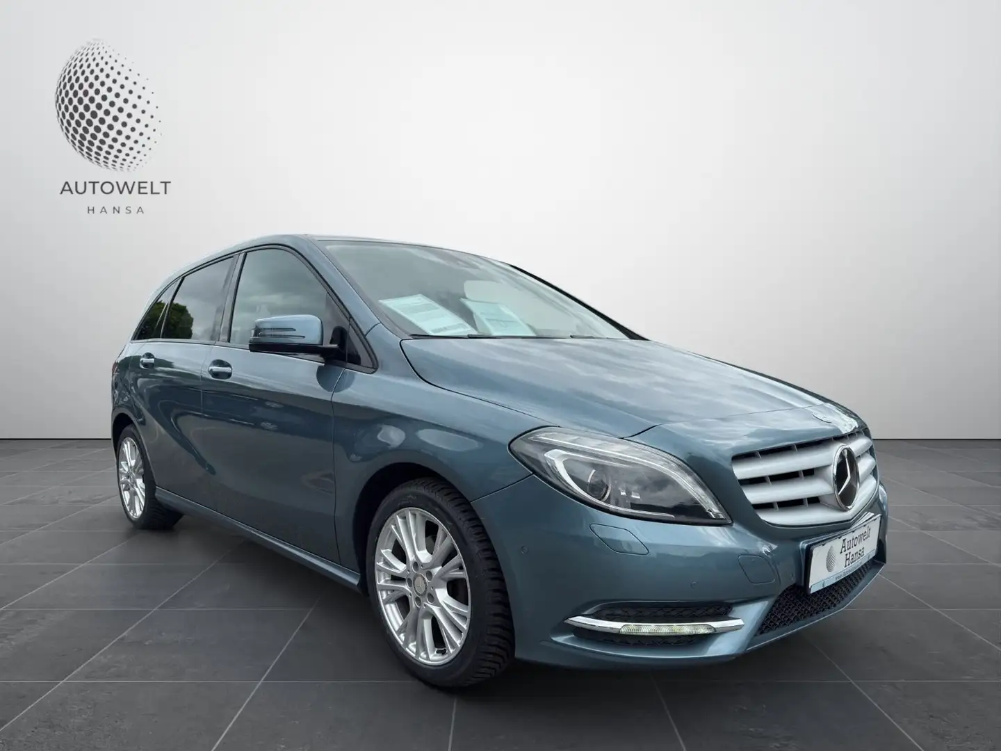 Mercedes-Benz B 180 / AUTOMATIK/PDC/XENON/2.HD/TEMPO/ Azul - 2