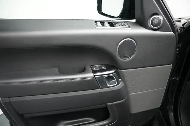 Land Rover Range Rover Sport view 10