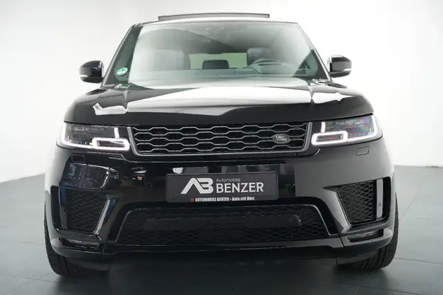Land Rover Range Rover Sport view 3
