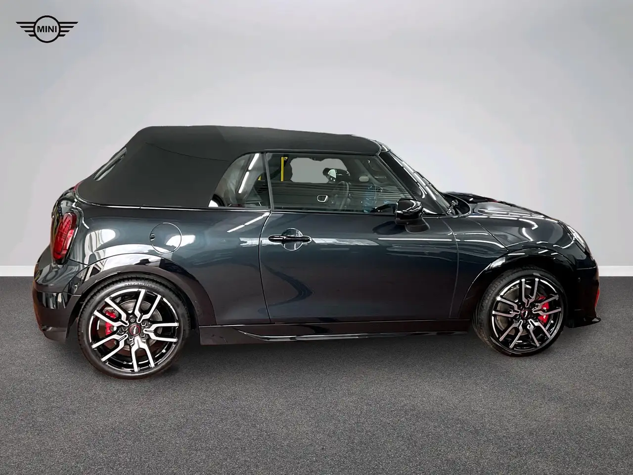 MINI John Cooper Works Cabrio John Cooper Works Trim 3