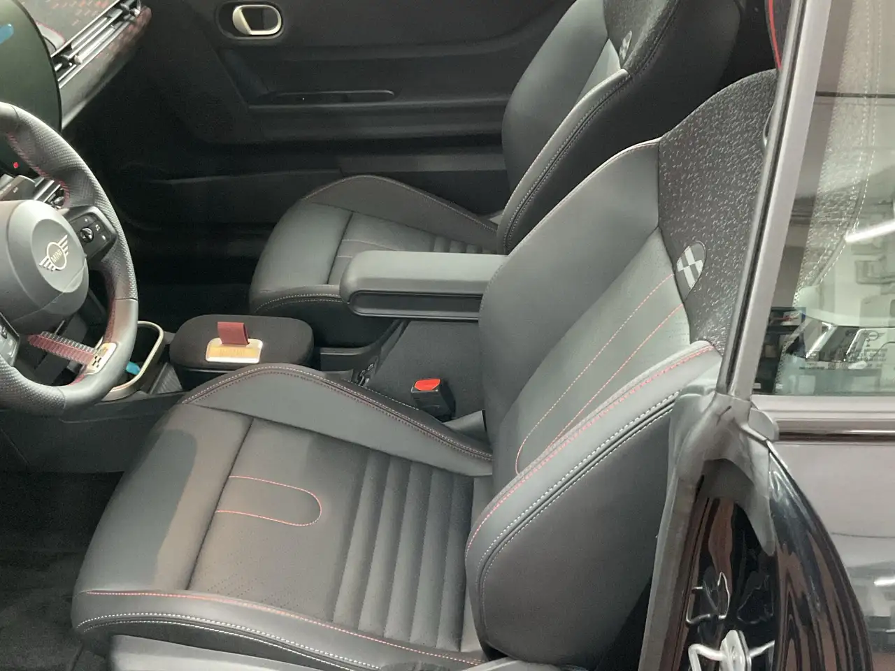 MINI John Cooper Works Cabrio John Cooper Works Trim 18