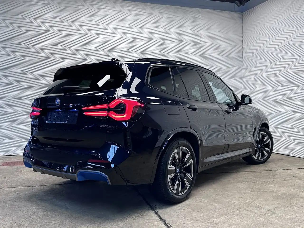 BMW iX3 *80 kWh*M-SPORT*H/K*HUD*96.1% SOH*PANO*, миниатюра 18