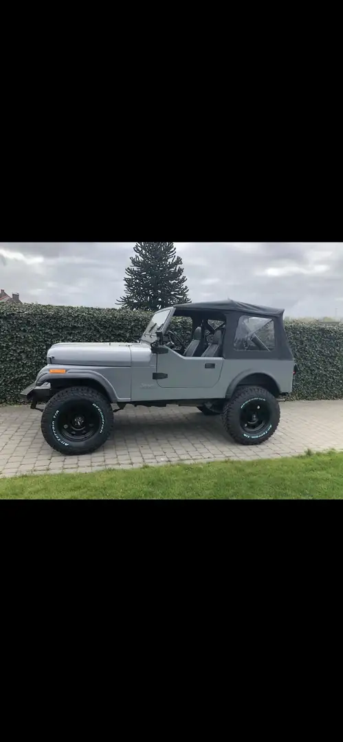 Jeep CJ-7 - 2