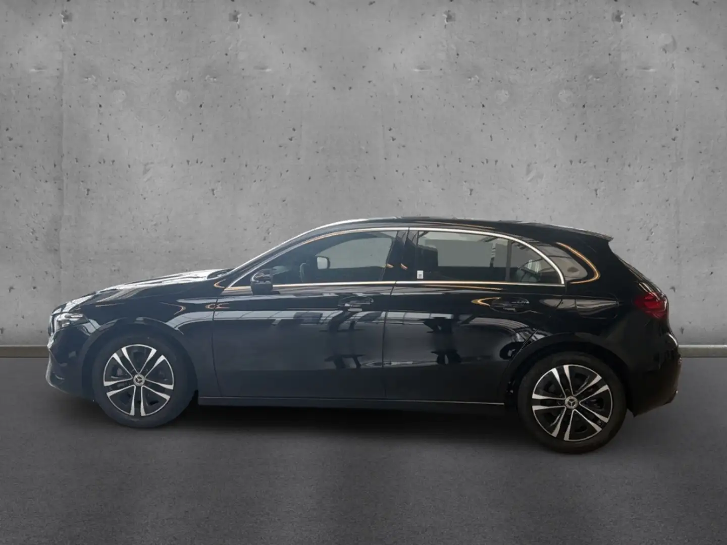 Mercedes-Benz A 180 DCT Progressive MultibeamLED Navi MBUX Kam Noir - 2