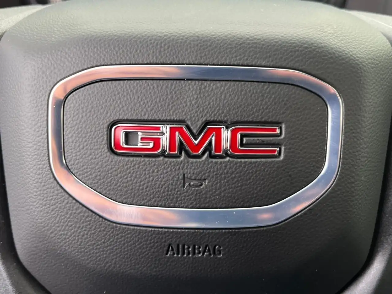 GMC Sierra 2500HD снимка GMC Sierra 2500HD