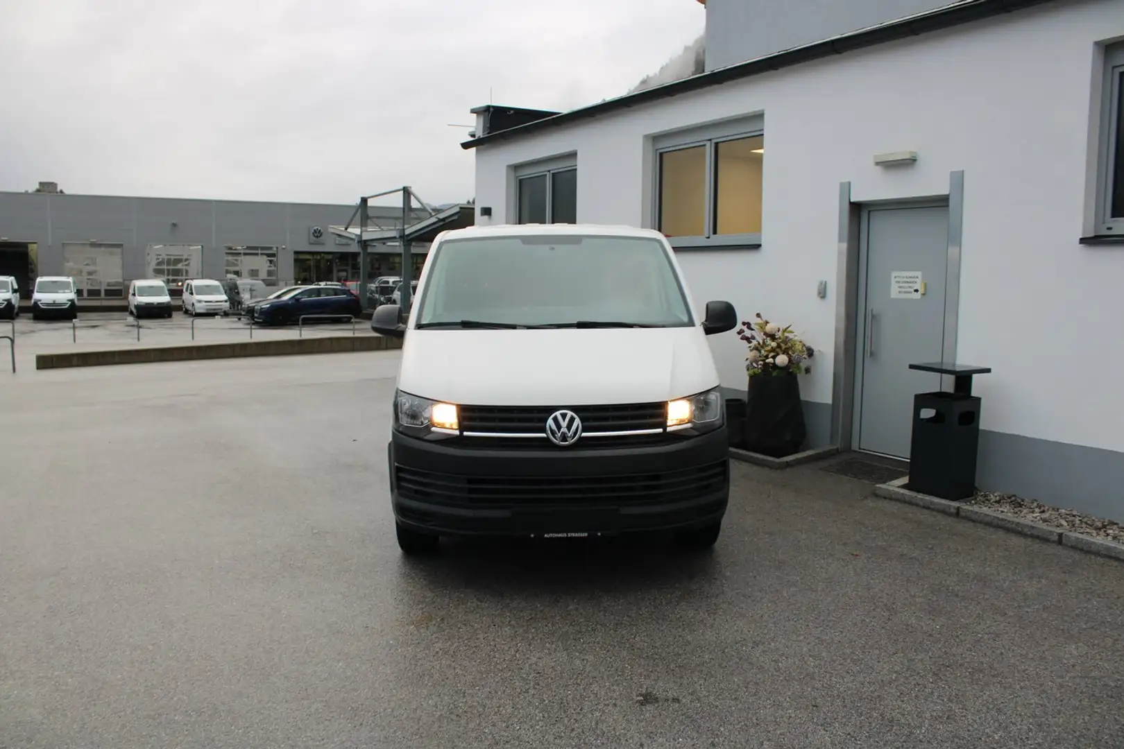 Volkswagen T6 Transporter VW T6 Kastenwagen Entry TDI Weiß - 2