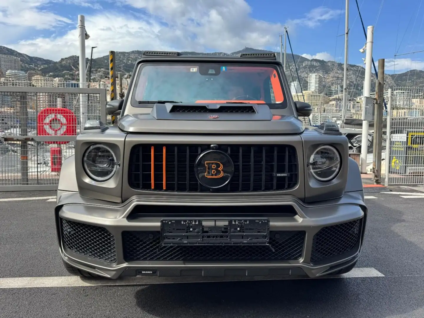 Mercedes-Benz G Brabus 800 Grau - 1