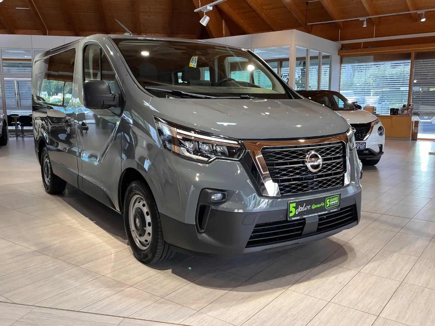 Nissan Primastar Kasten dCI 150 L1H1 DoKa N-Conn Kam LED Grau - 2