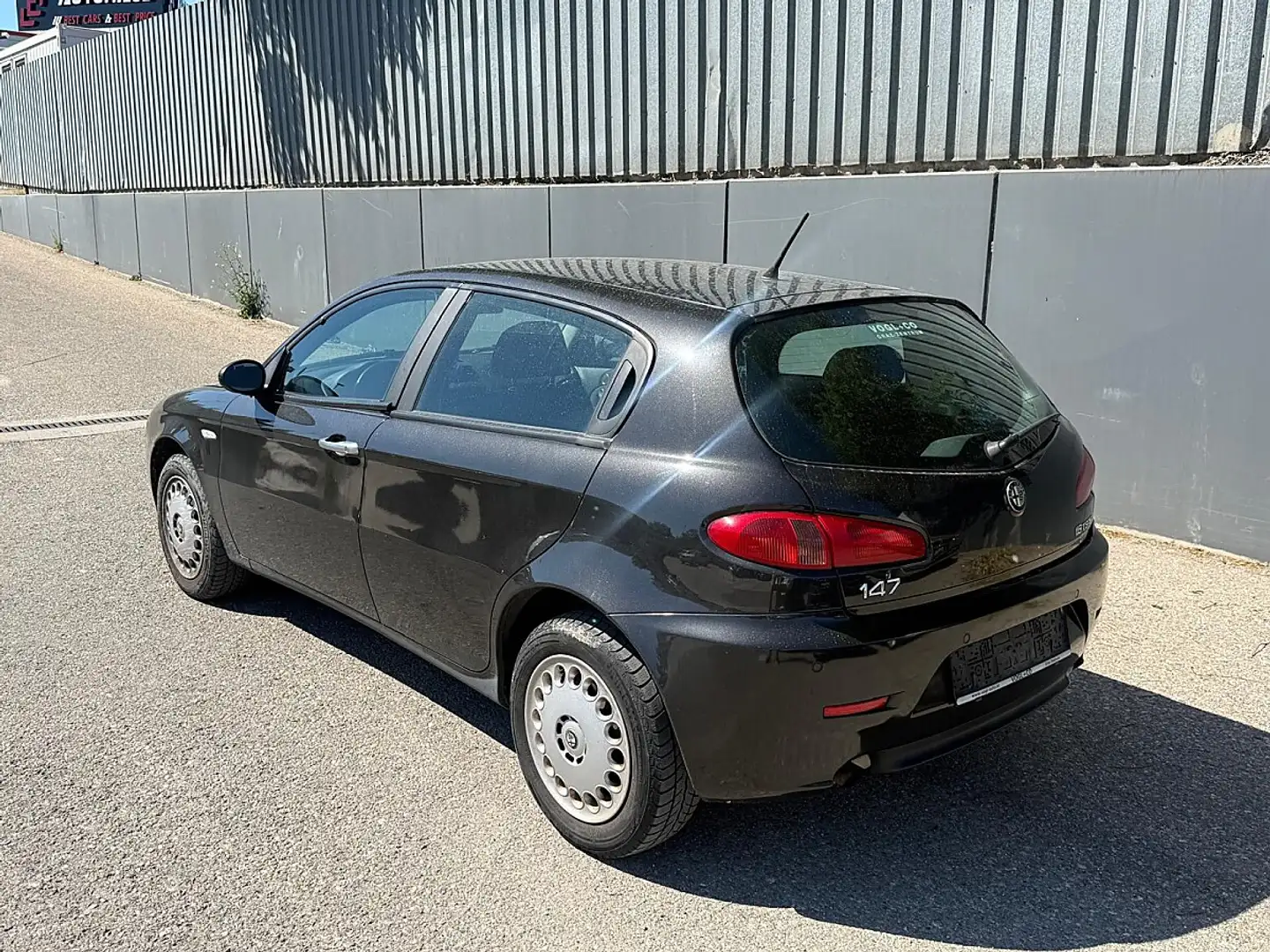 Alfa Romeo 147 Alfa 147 1,6 Twin Spark | PICKERL BIS 08/2026 I... Schwarz - 2