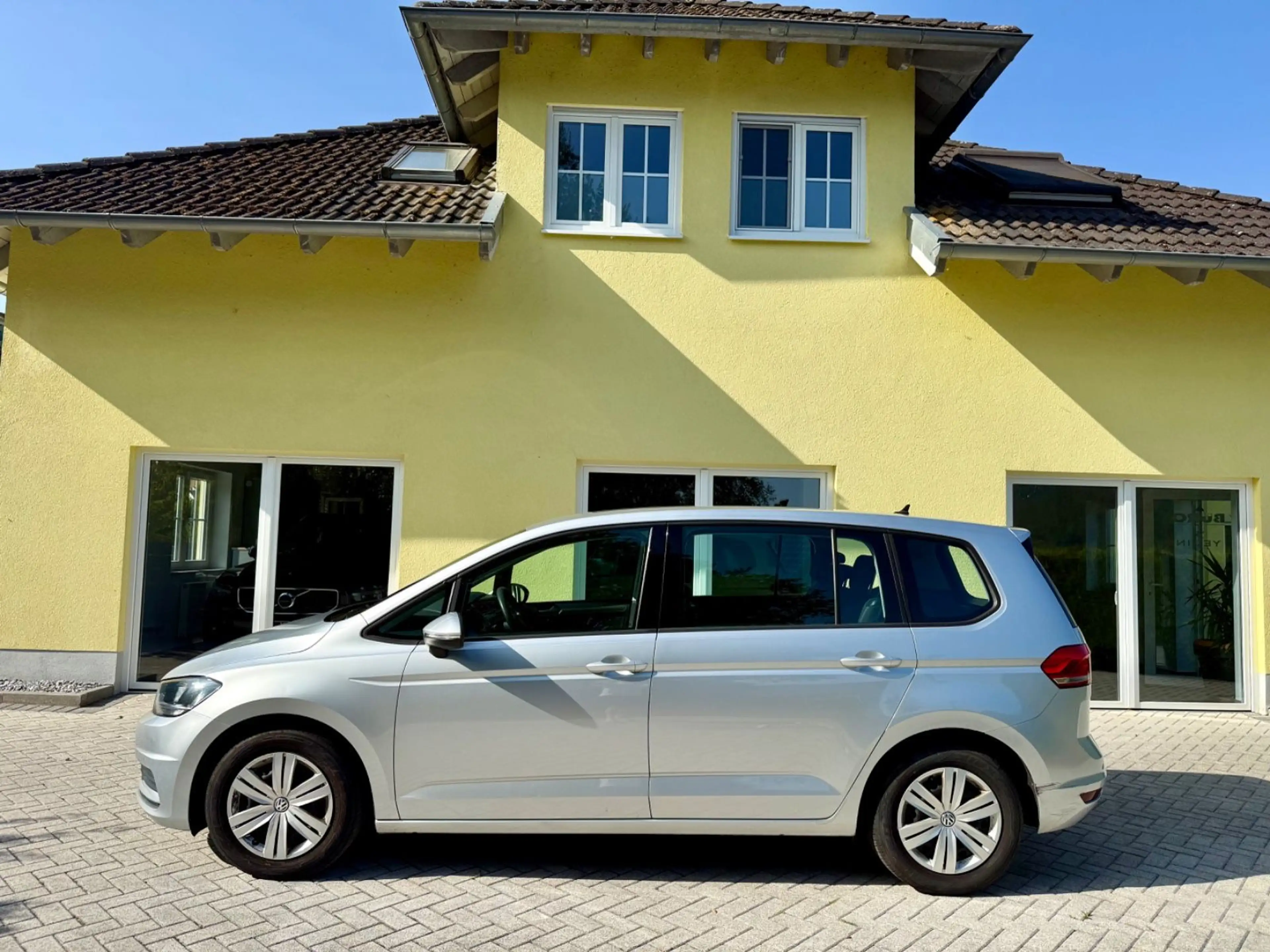 Volkswagen Touran 1.2 TSI Trendline Klima-AHK-7 Sitzer — photo 5