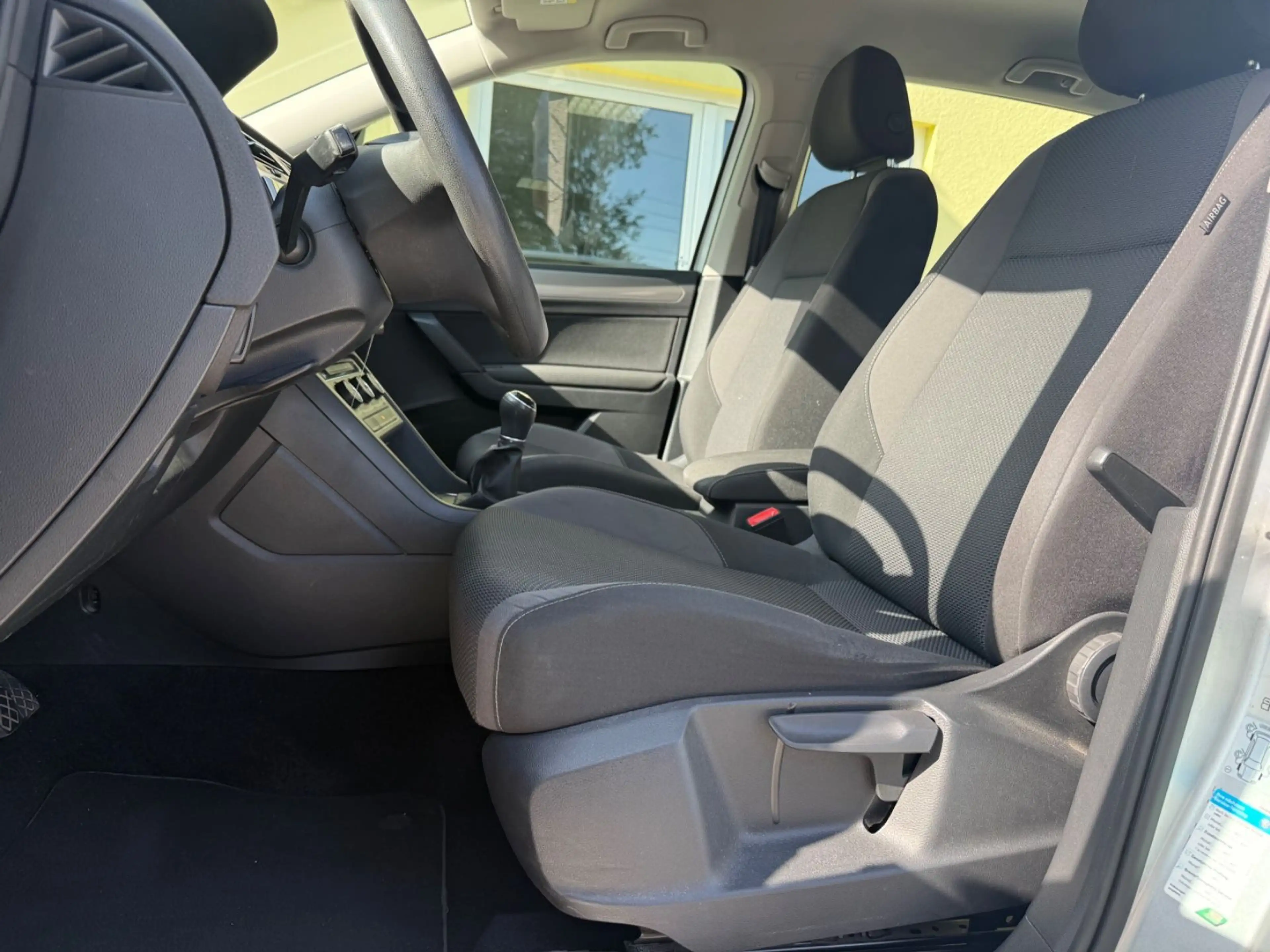 Volkswagen Touran 1.2 TSI Trendline Klima-AHK-7 Sitzer — photo 10