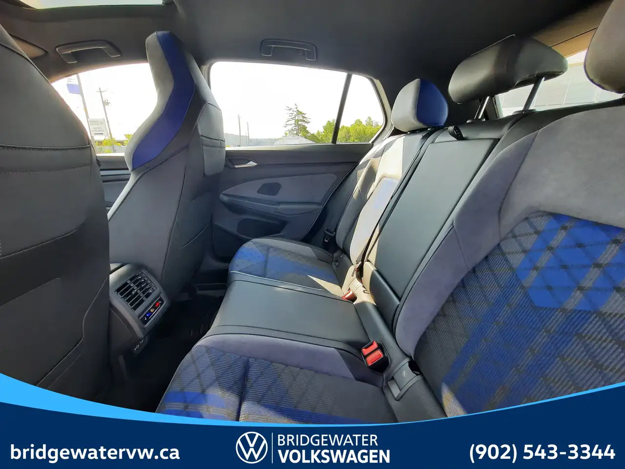 Volkswagen Golf R снимка Volkswagen Golf R