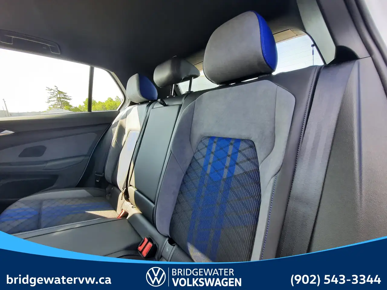 Volkswagen Golf R снимка Volkswagen Golf R