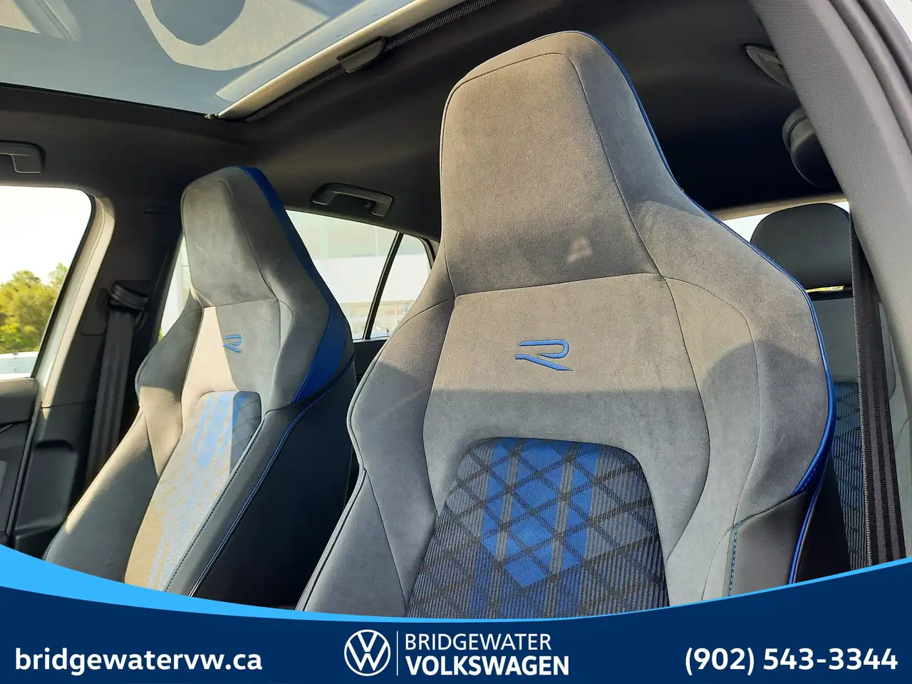 Volkswagen Golf R снимка Volkswagen Golf R