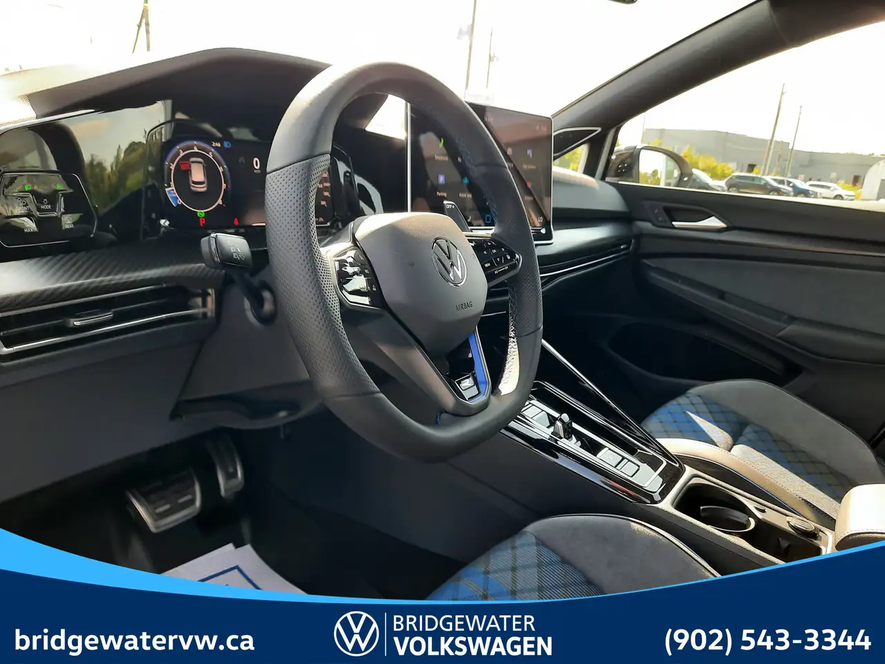 Volkswagen Golf R снимка Volkswagen Golf R