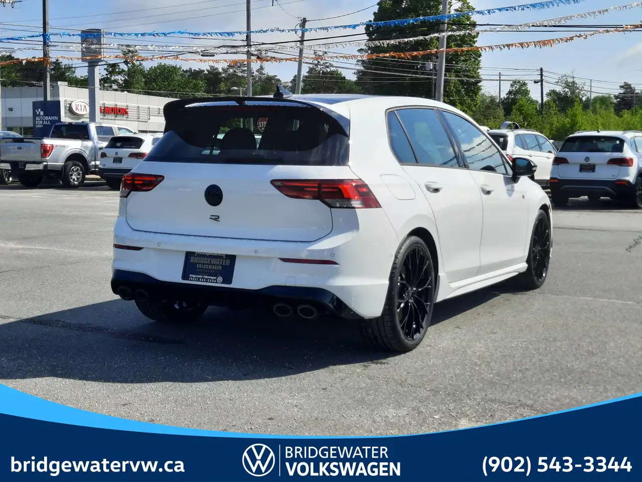 Volkswagen Golf R снимка Volkswagen Golf R